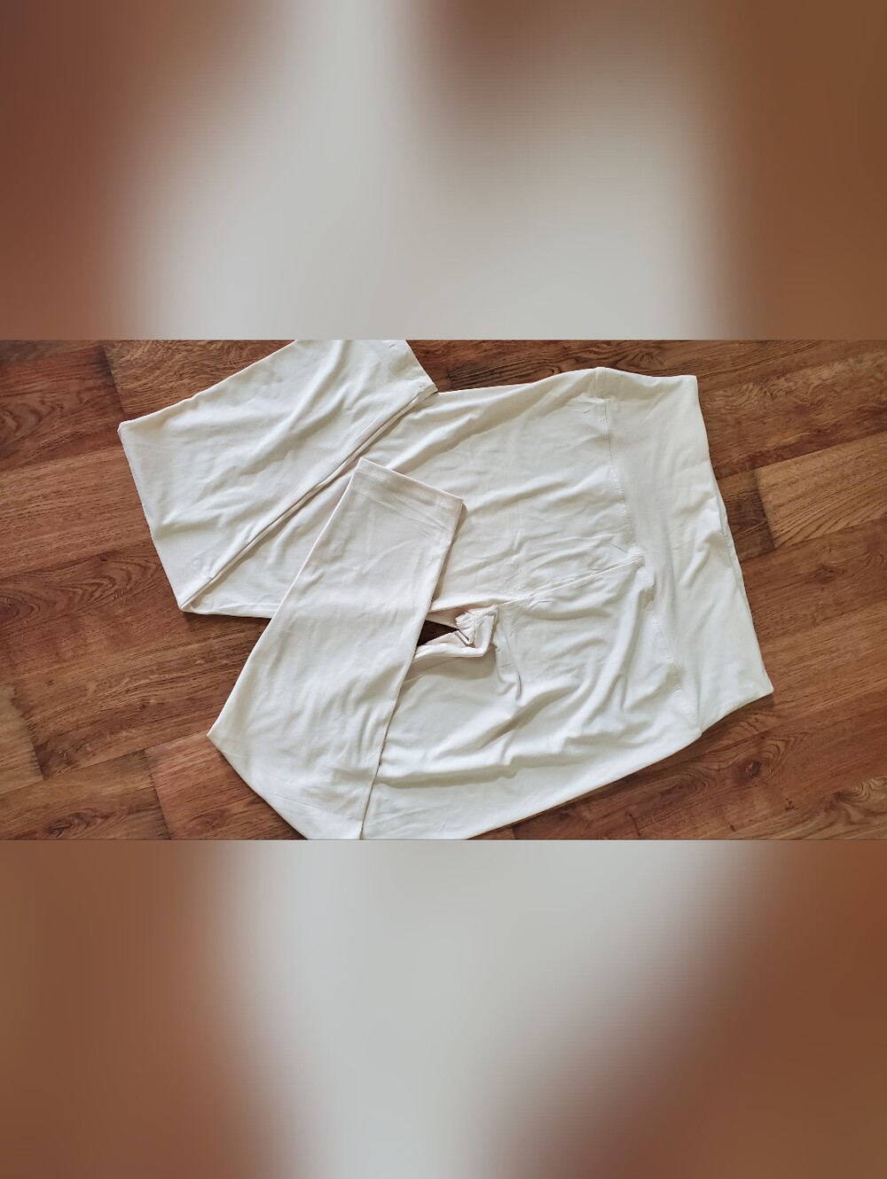 Cream High-Waist Leggings